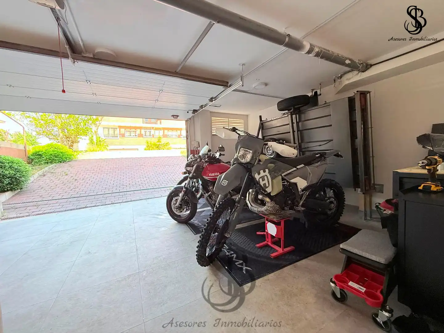 Parking de Casa adosada en venta en Mutxamel con Aire acondicionado, Calefacción y Jardín privado