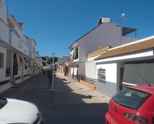 Vista exterior de Casa adosada en venda en Punta Umbría amb Terrassa