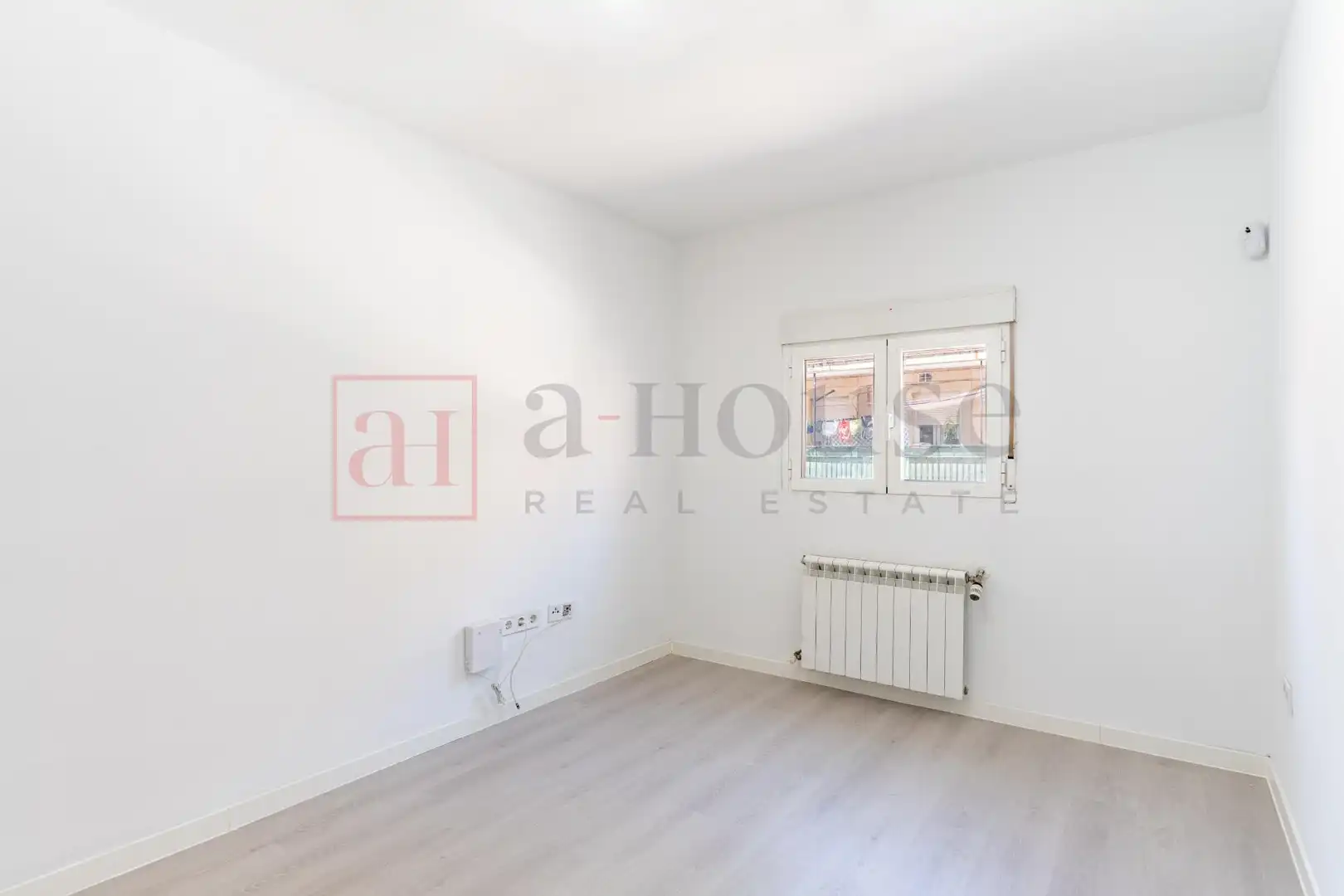 Habitación de Piso en venta en Madrid con Calefacción y Parquet