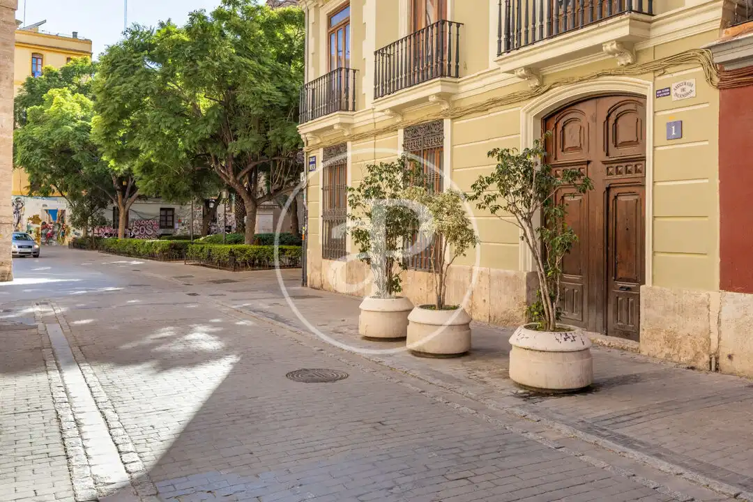 Exterior view of Flat for rent in Valencia  with Air Conditioner, Heating and Furnished
