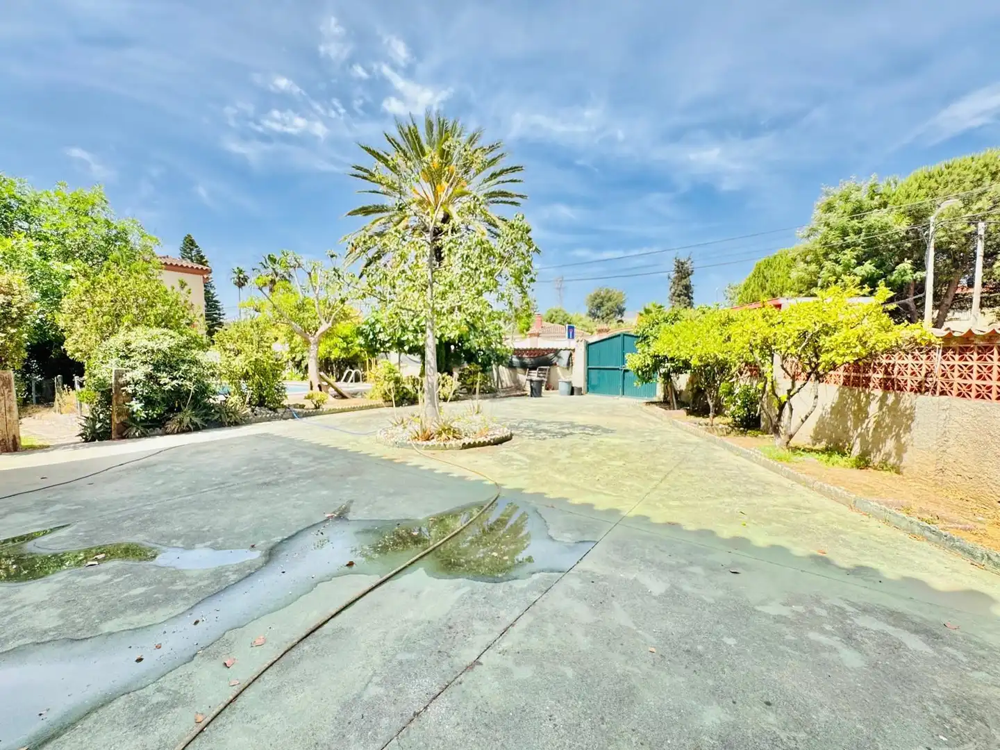 Exterior view of Houses for sale in Algeciras  with Private garden and Swimming Pool