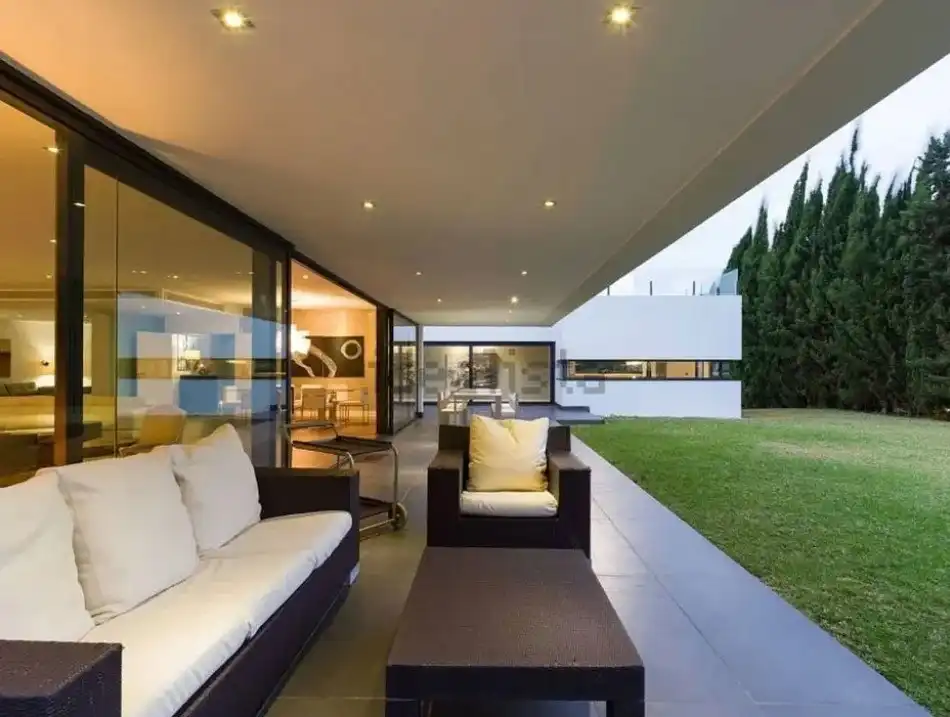 Terrassa de Casa o xalet en venda en Las Palmas de Gran Canaria amb Aire condicionat, Jardí privat i Terrassa