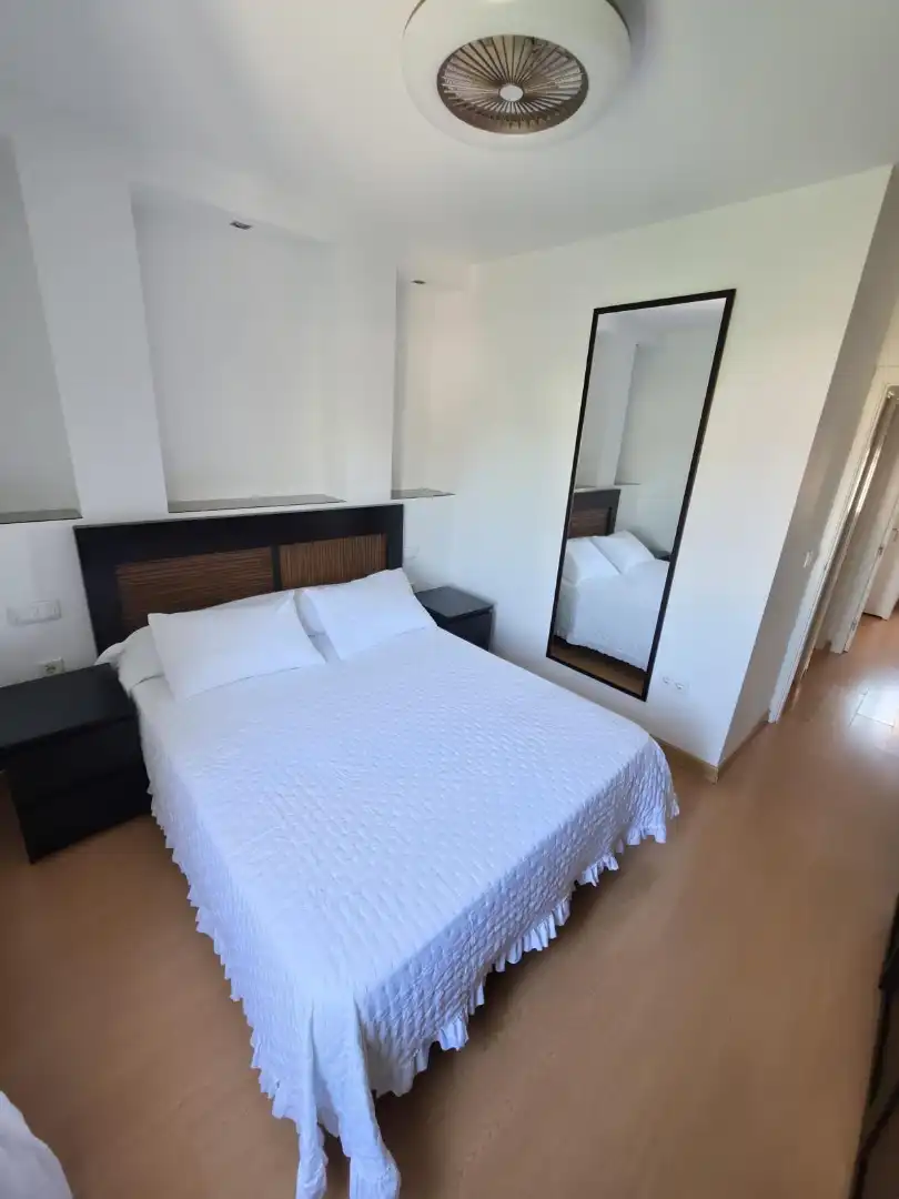 Habitación de Piso en venta en Carmona con Aire acondicionado, Amueblado y Balcón