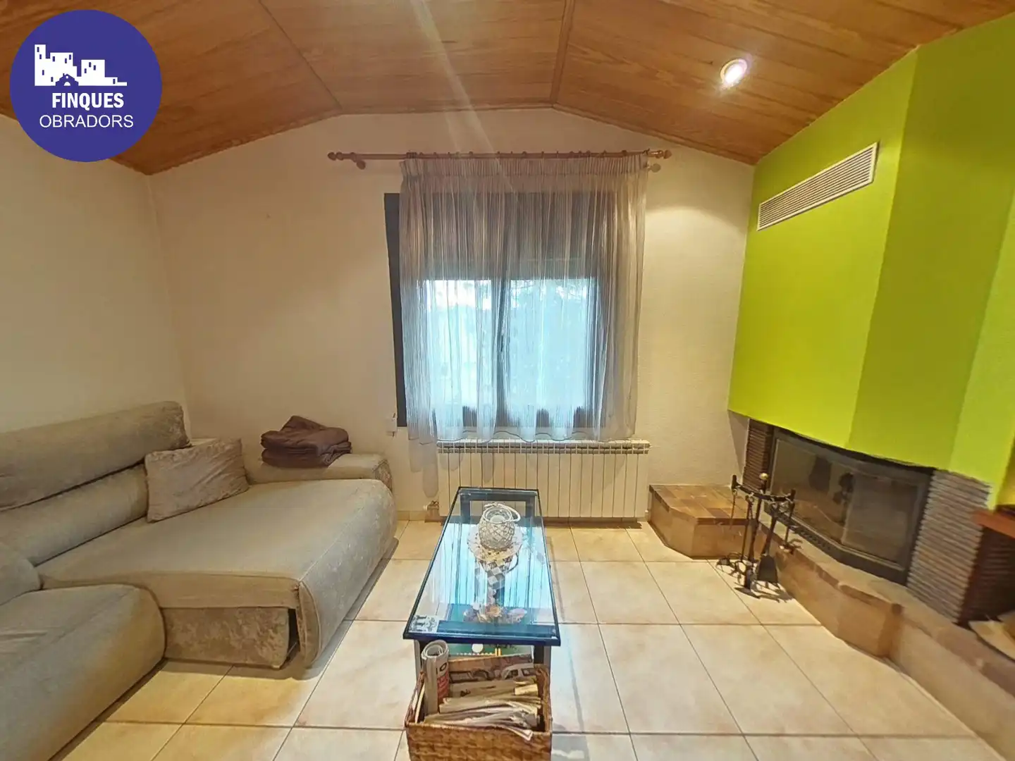 Sala de estar de Piso en venta en Gurb con Calefacción, Terraza y Trastero