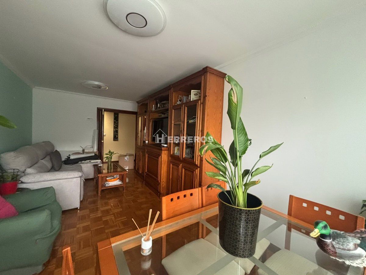 Living room of Flat for sale in  Logroño  with Heating, Parquet flooring and Storage room
