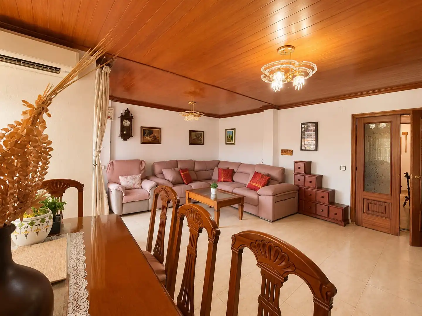 Living room of Flat for sale in Parla  with Air Conditioner, Heating and Terrace
