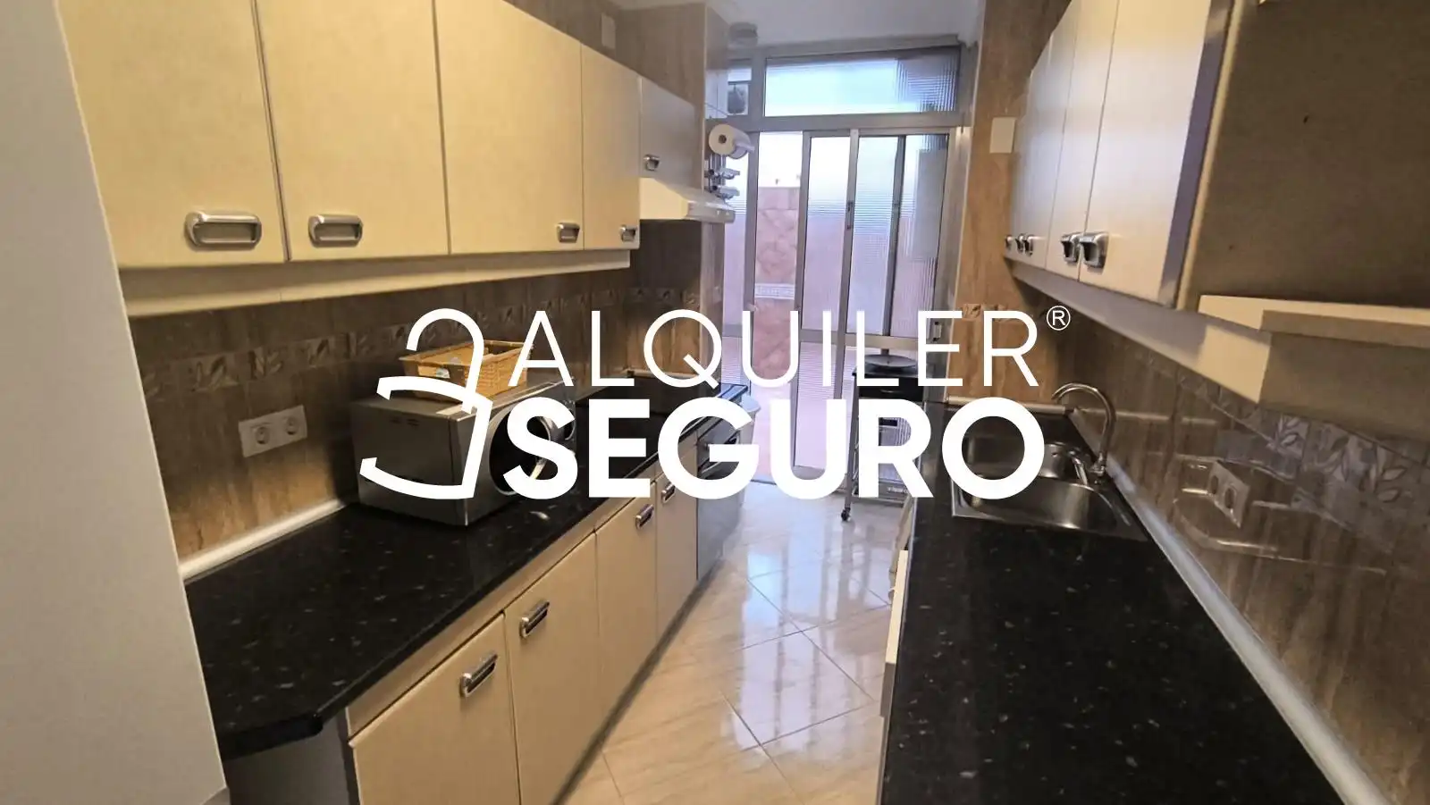 Kitchen of Flat for rent in Sevilla  with Air Conditioner and Furnished