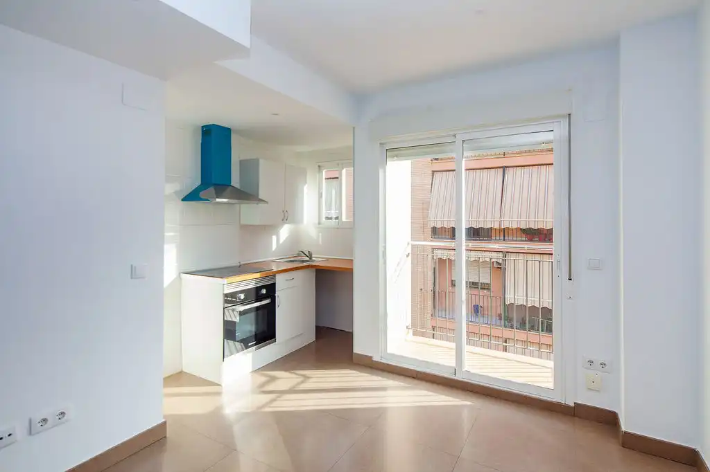 Cocina de Piso en venta en Paterna con Balcón