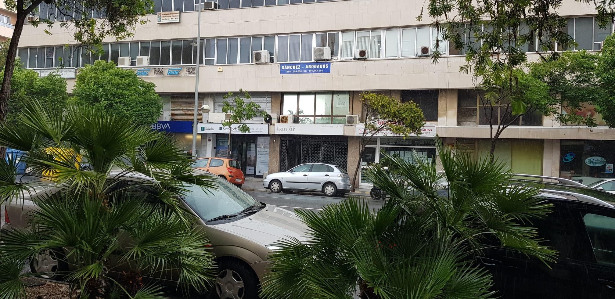 Exterior view of Office for sale in  Cádiz Capital  with Air Conditioner and Heating