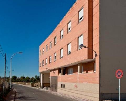 Piso en Venta en Lominchar en Cedillo del Condado