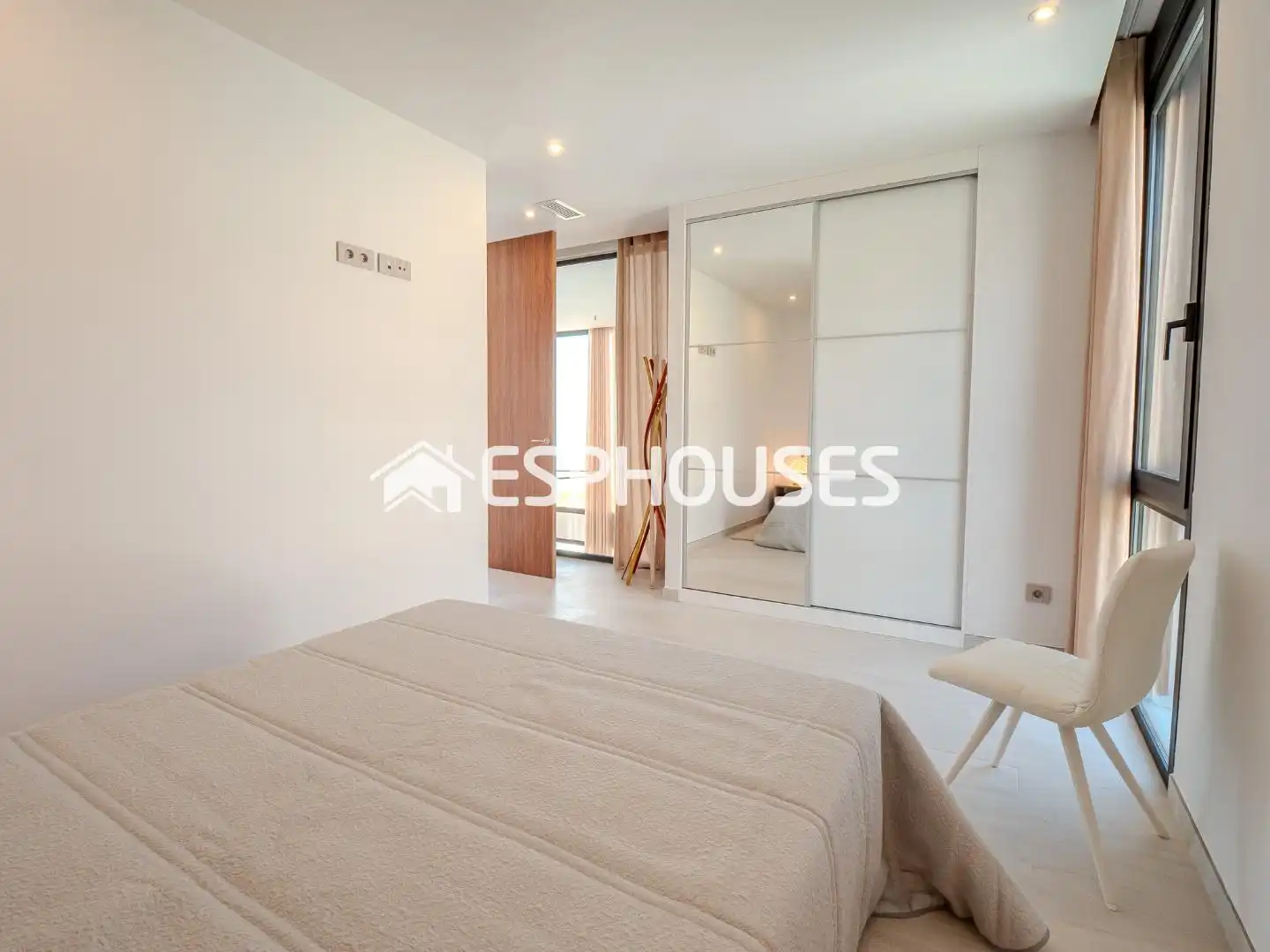 Maison avec terrasse à vendre à Berna 5, imagen 33