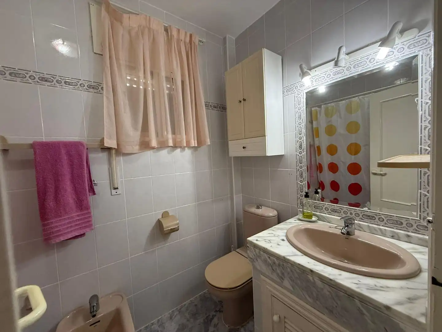 Badezimmer von Einfamilien-Reihenhaus zum Verkauf in Los Alcázares mit Privatgarten, Terrasse und Abstellraum