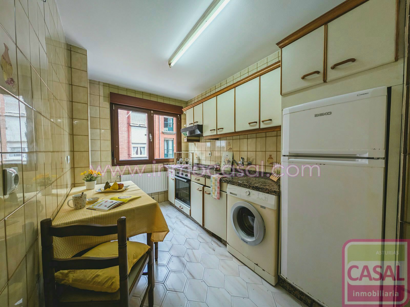 Kitchen of Flat for sale in Oviedo   with Heating