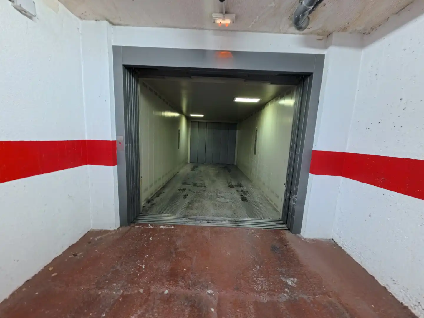 Parkplatz von Garage zum Verkauf in Córdoba mit Alarm
