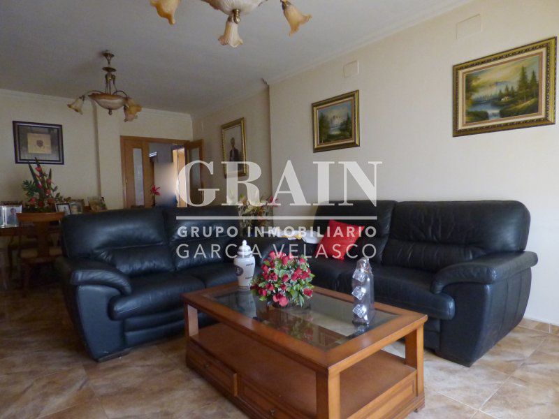 Living room of Single-family semi-detached for sale in Madrigueras  with Heating, Terrace and Swimming Pool