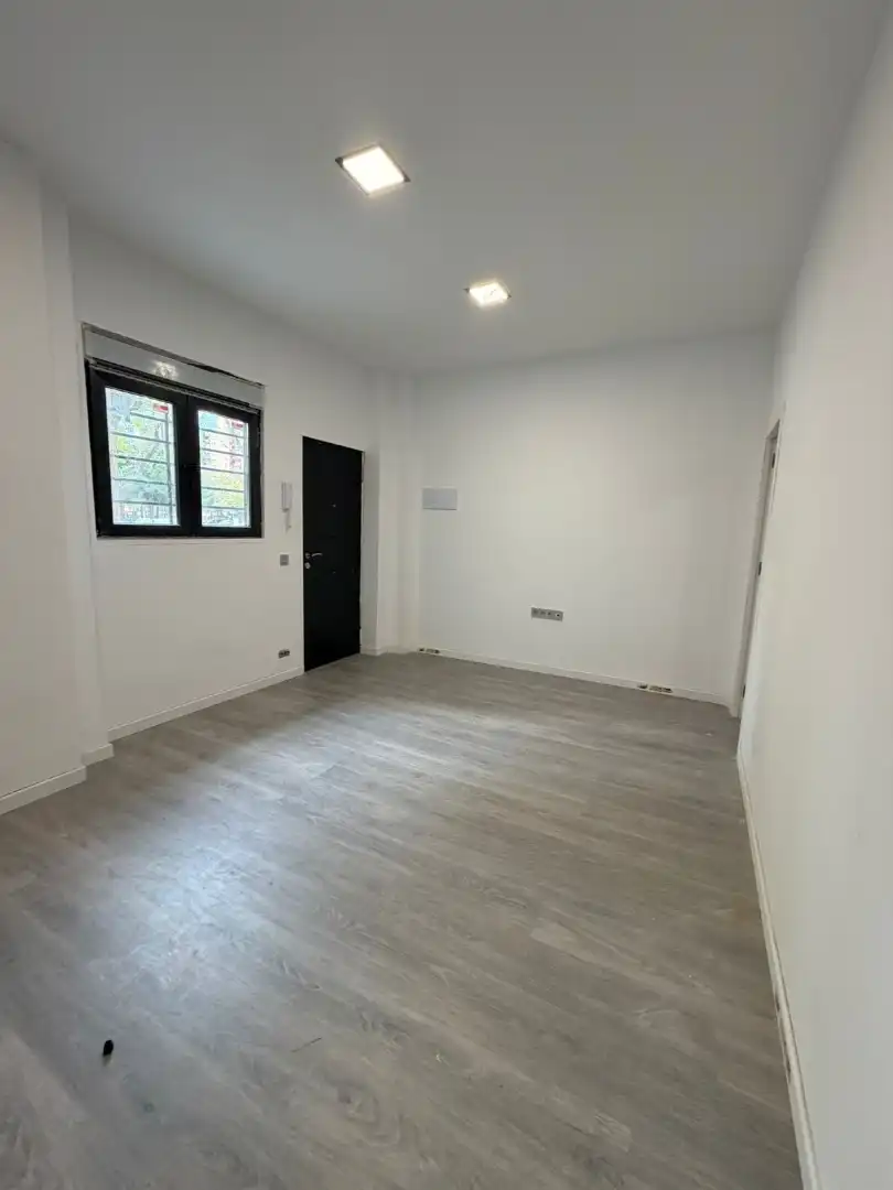 Local en venda en L'Hospitalet de Llobregat amb Parquet