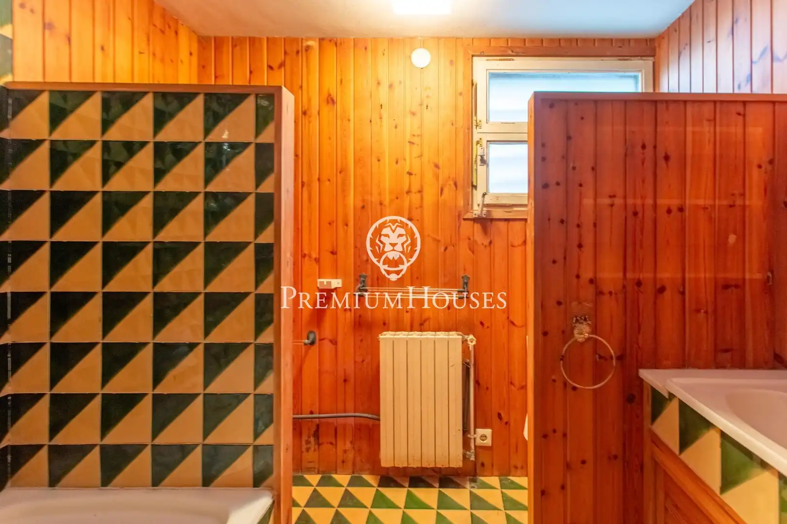Bathroom of Houses for sale in Cabrera de Mar  with Heating, Terrace and Storage room