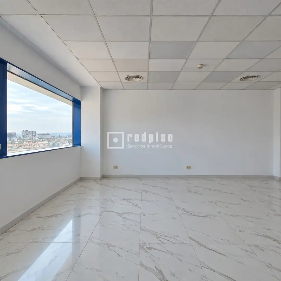 Oficina en venta en Sevilla