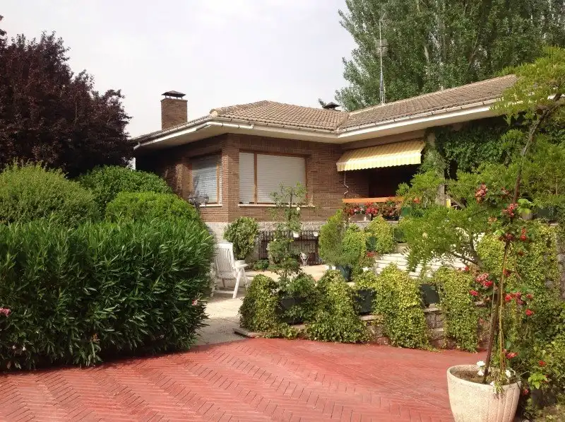 Jardín de Casa o chalet en venta en Santo Domingo de la Calzada con Calefacción, Jardín privado y Piscina