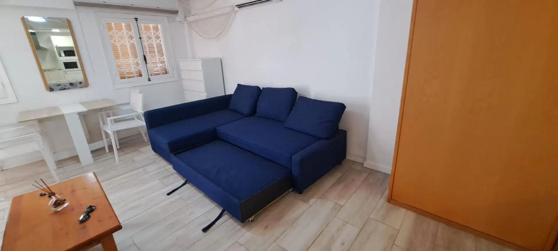 Sala d'estar de Loft de lloguer en Santa Pola amb Aire condicionat, Jardí privat i Terrassa