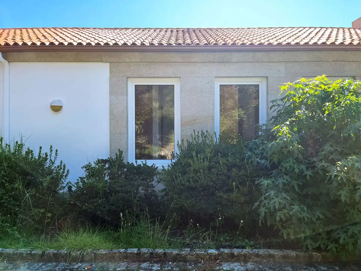 Vista exterior de Casa o xalet en venda en Vilagarcía de Arousa amb Balcó
