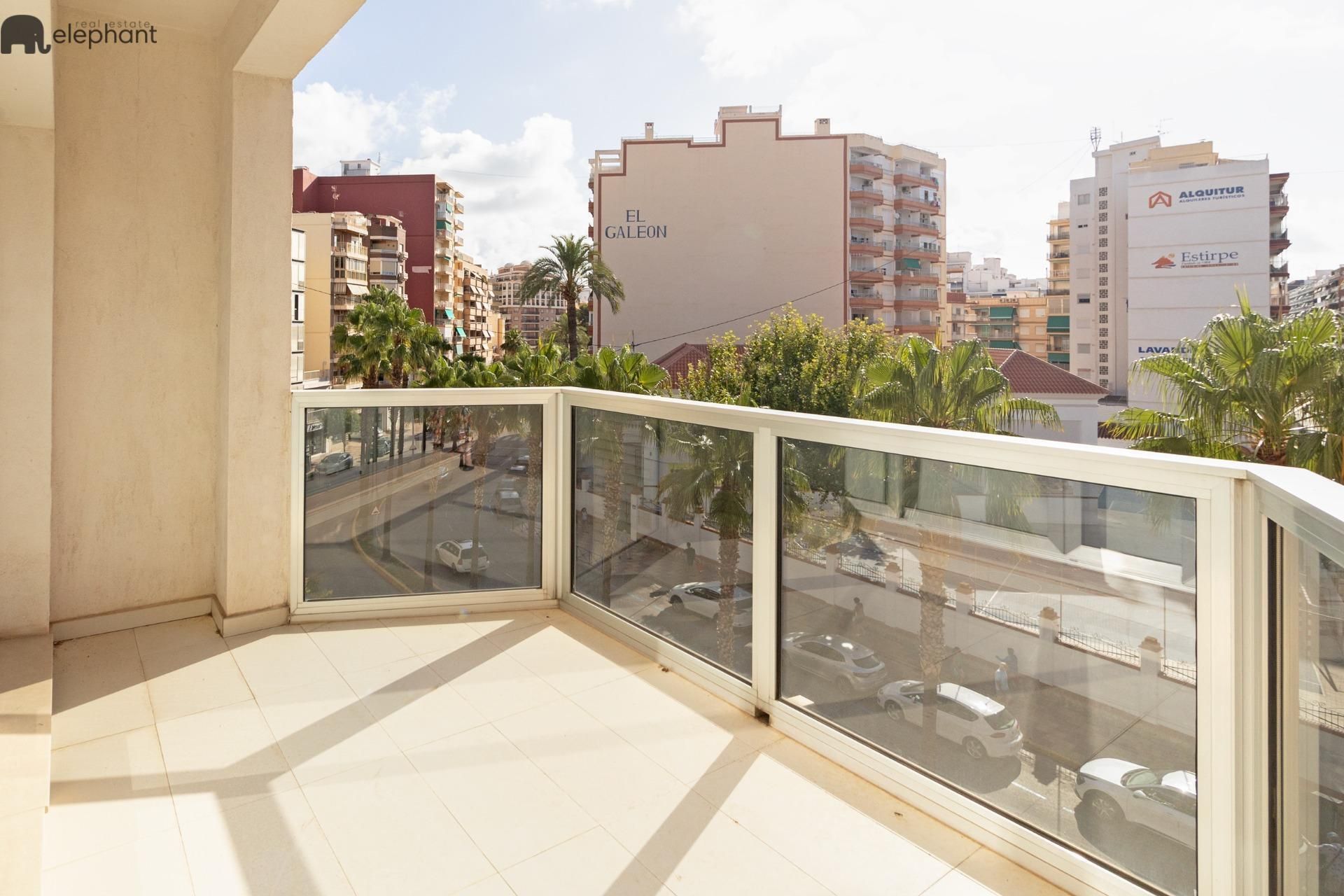 Terrace of Building for sale in Cullera