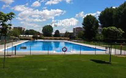Piscina de Pis en venda en Alcorcón amb Aire condicionat, Calefacció i Terrassa