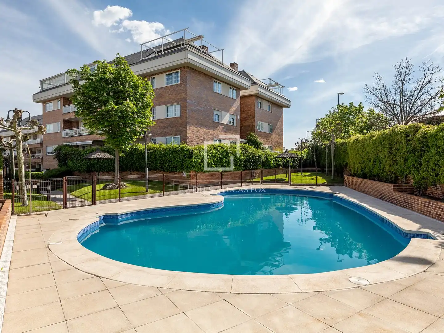 Piscina de Piso de alquiler en Majadahonda con Aire acondicionado, Jardín privado y Terraza