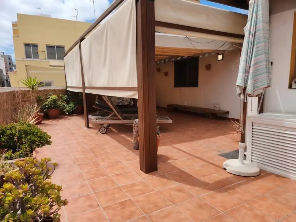 Terrassa de Casa o xalet en venda en Las Palmas de Gran Canaria amb Aire condicionat i Terrassa
