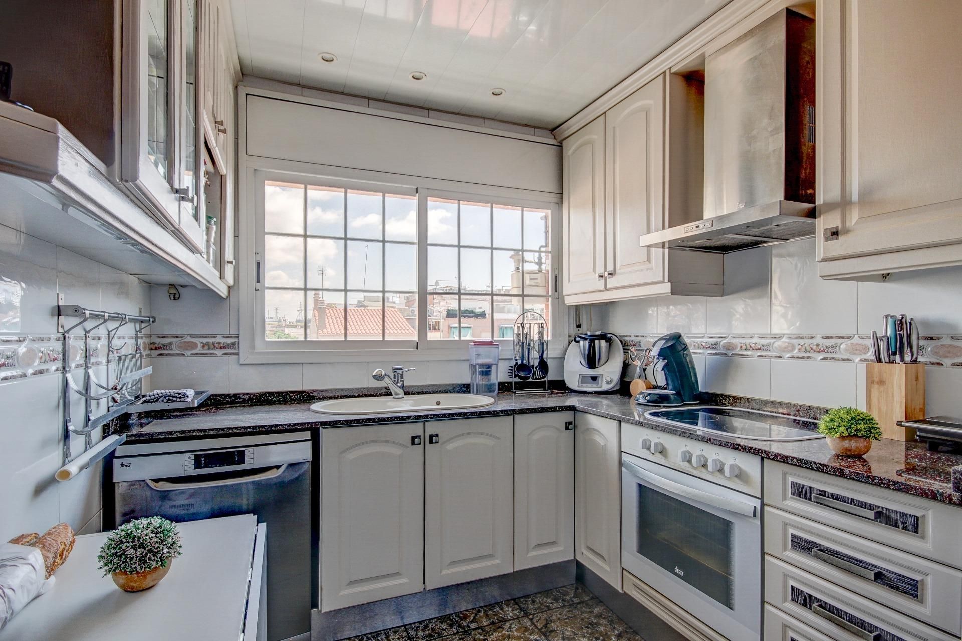 Kitchen of Flat for sale in Viladecans  with Air Conditioner, Heating and Balcony