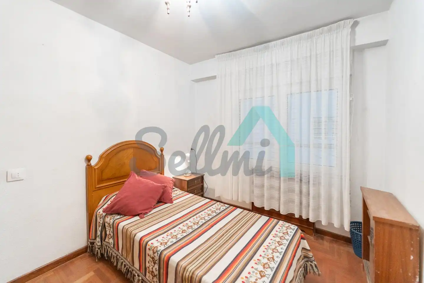Bedroom of Flat for rent in Gijón   with Heating, Parquet flooring and Furnished
