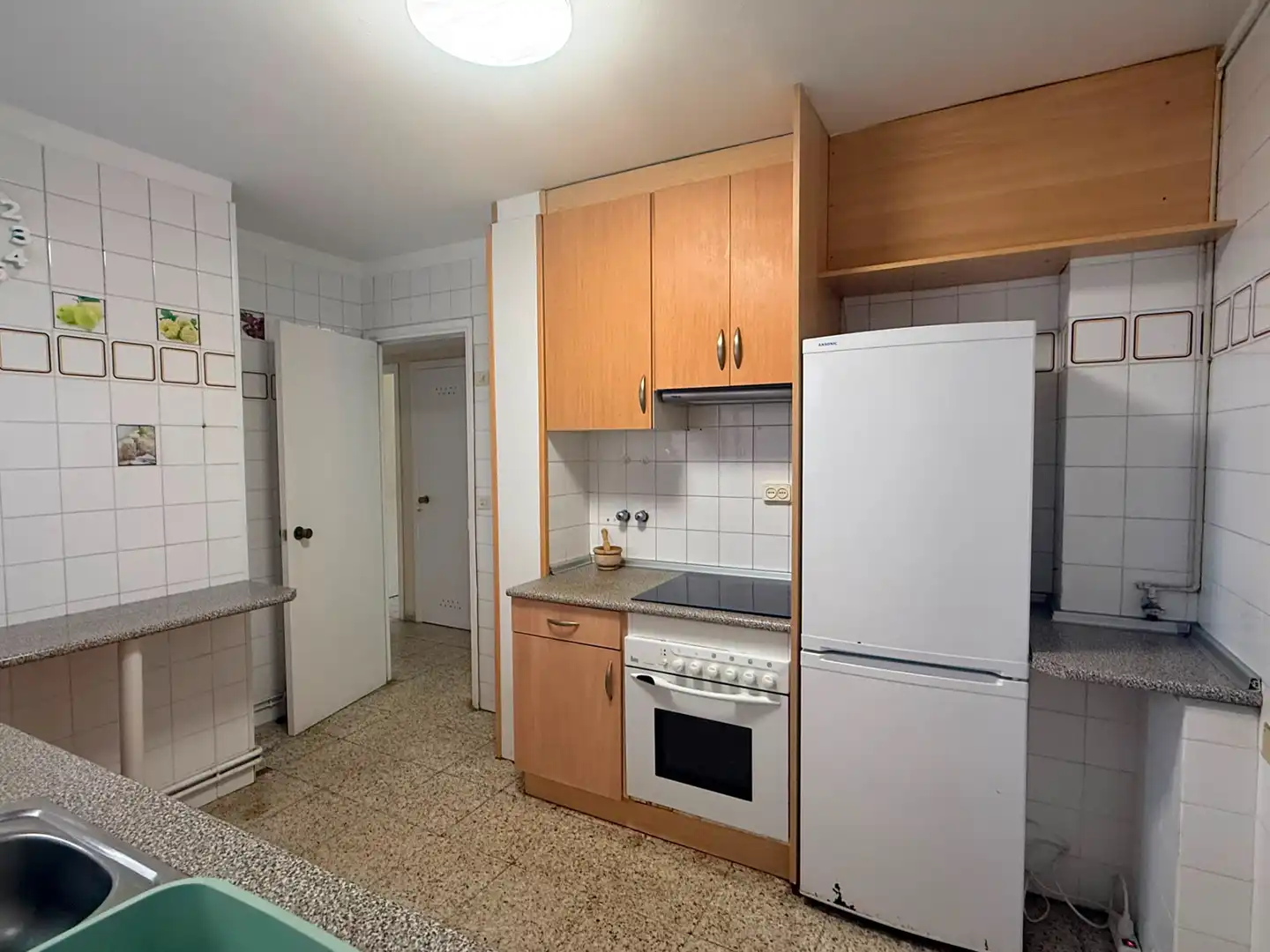 Cuina de Pis de lloguer en Ferrol amb Calefacció, Moblat i Forn