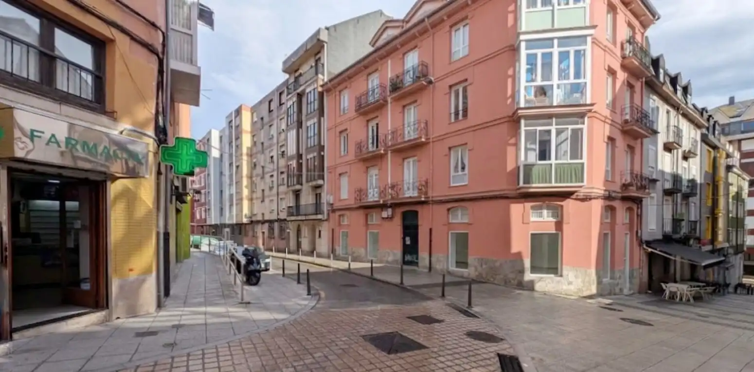 Vista exterior de Piso en venta en Santander
