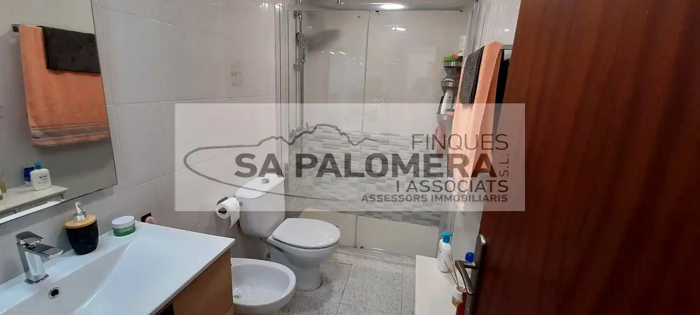 Bany de Pis en venda en Blanes amb Balcó
