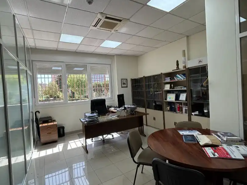 Büro zum Verkauf in Ciudad Lineal