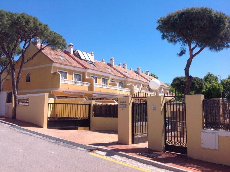 Exterior view of Single-family semi-detached for sale in Mijas  with Private garden