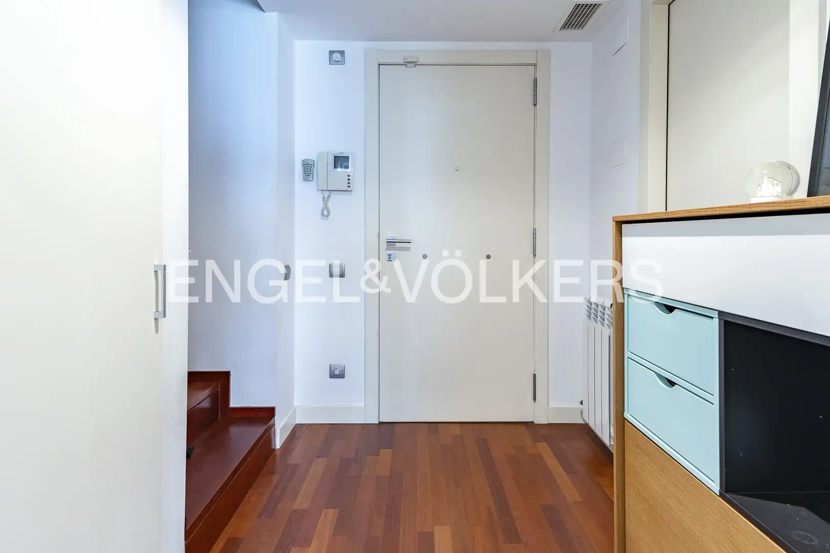 Piso en venta en Sant Cugat del Vallès con Aire acondicionado, Calefacción y Jardín privado