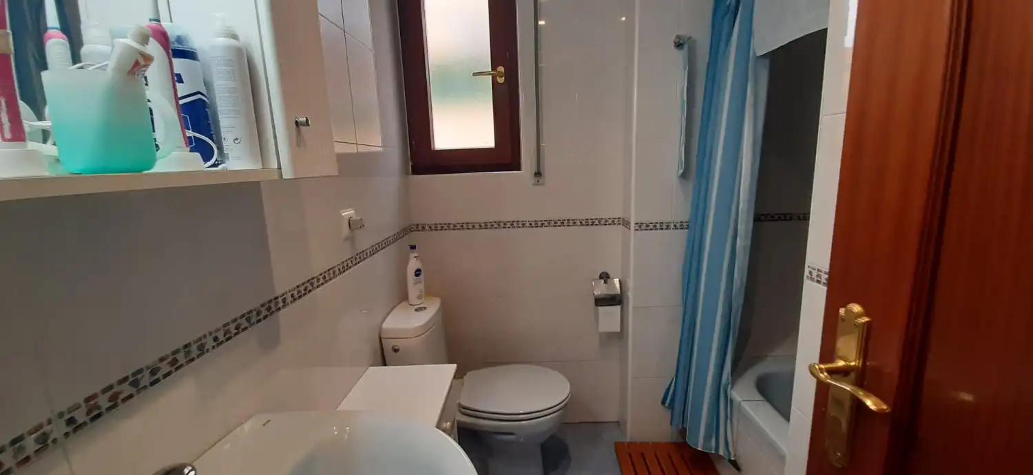 Bathroom of Ground floor for sale in Bárcena de Cicero  with Heating, Terrace and Storage room