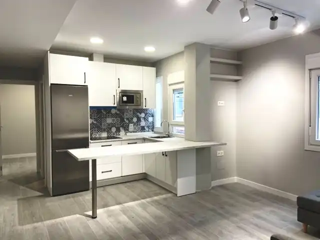 Cocina de Piso de alquiler en Zaragoza con Calefacción, Amueblado y Horno