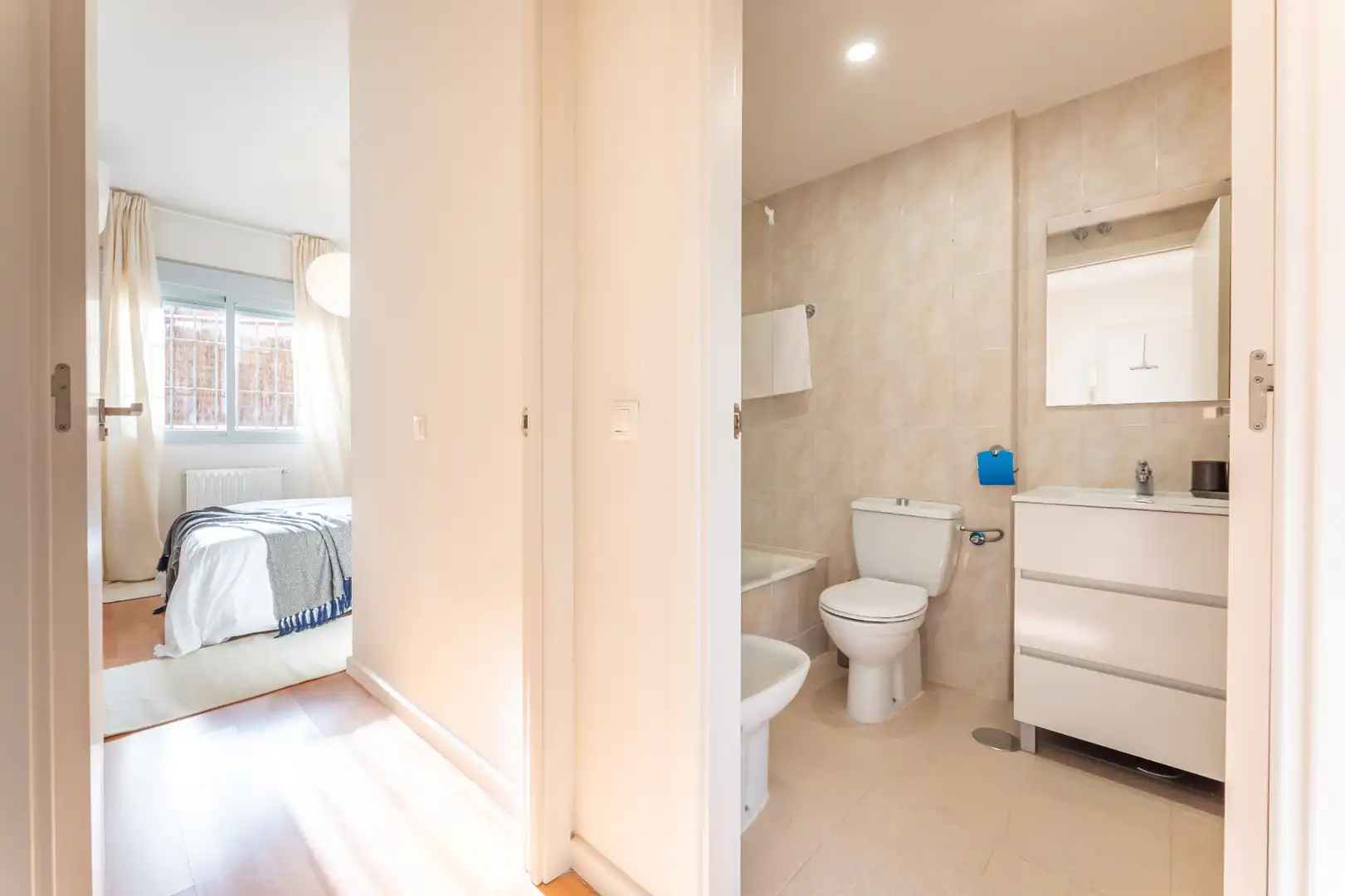 Bedroom of Ground floor for rent in Madrid  with Air Conditioner, Heating and Parquet flooring