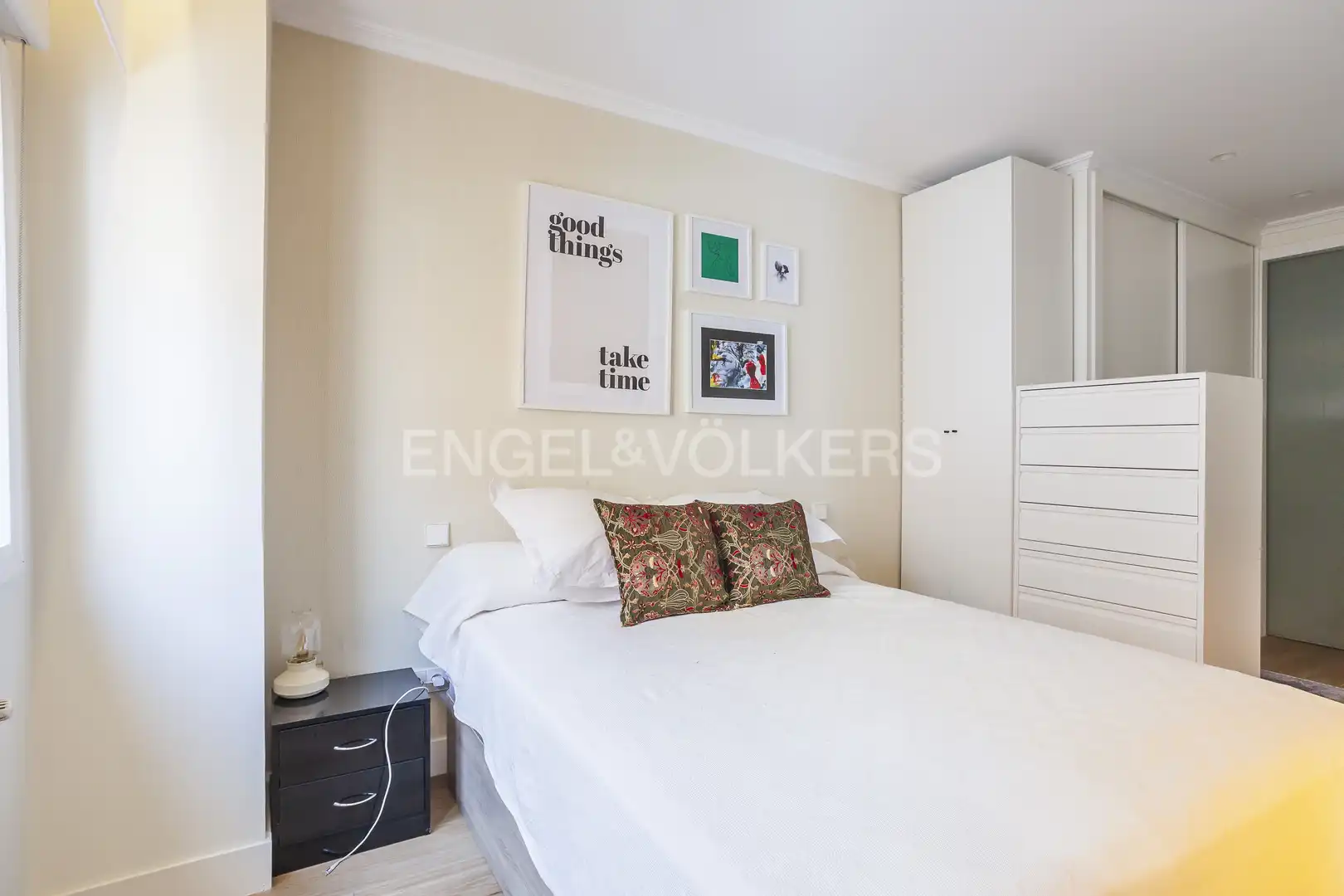 Bedroom of Flat for rent in Madrid  with Air Conditioner, Heating and Furnished