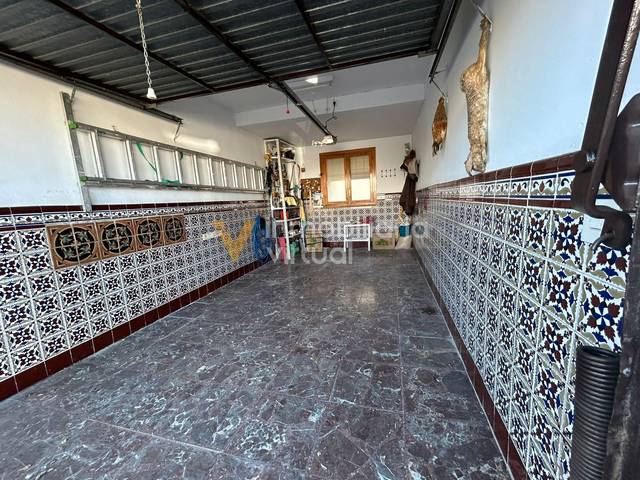 Casa-chalet en Venta en Avenida de la Guardia Civil en Jardin Lucena