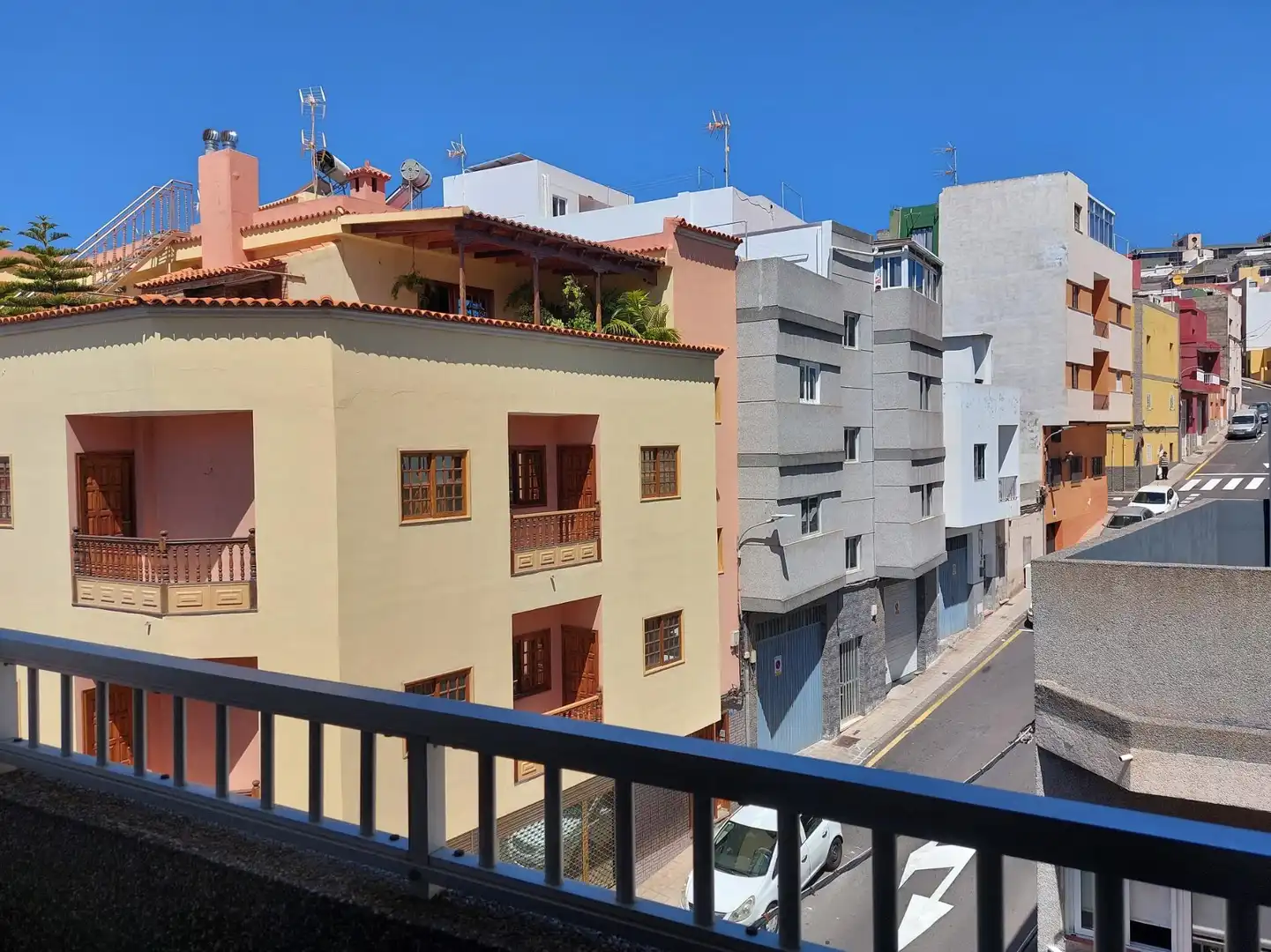 Außenansicht von Wohnung zum Verkauf in San Cristóbal de la Laguna mit Balkon