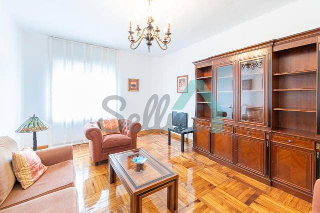 Piso en Alquiler en Leopoldo Calvo Sotelo en Auditorio - Seminario - Parque de Invierno