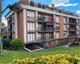 Exterior view of Flat for sale in Castro-Urdiales  with Heating, Private garden and Parquet flooring