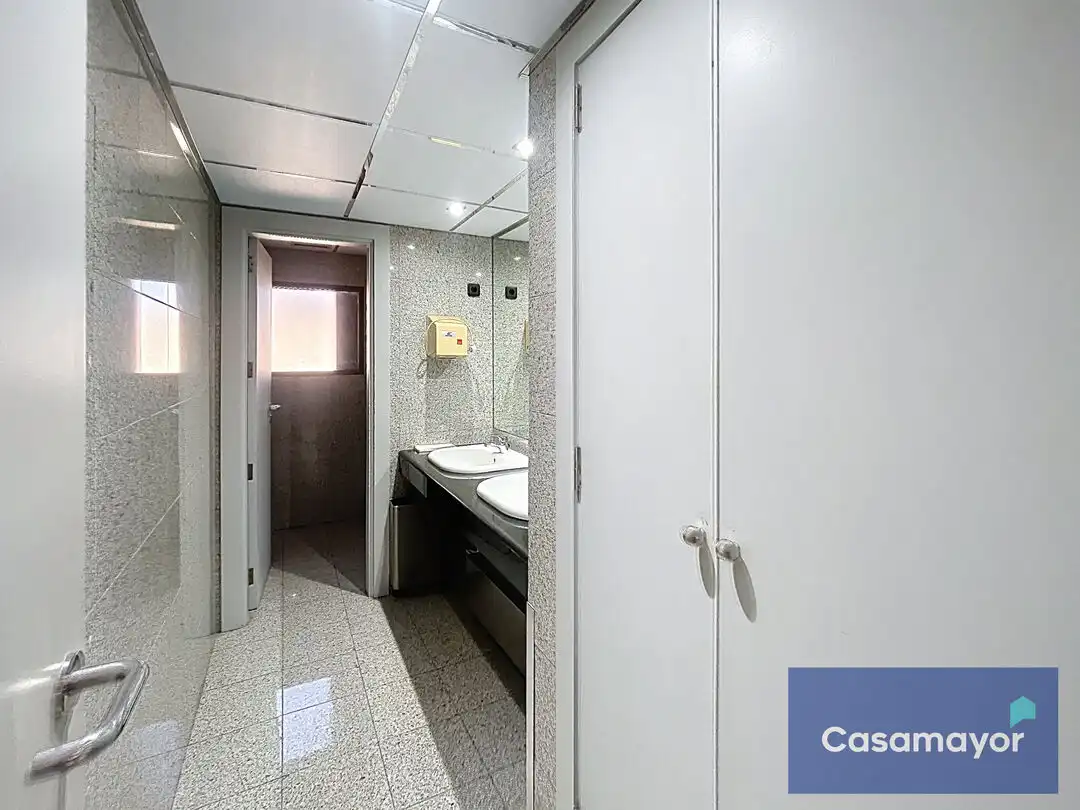 Bathroom of Office for rent in Alicante / Alacant