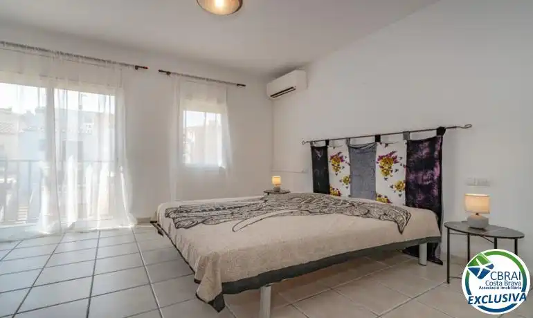 Casa aparellada amb piscina en venda a Muga - Gran Reserva - Badia, imagen 17