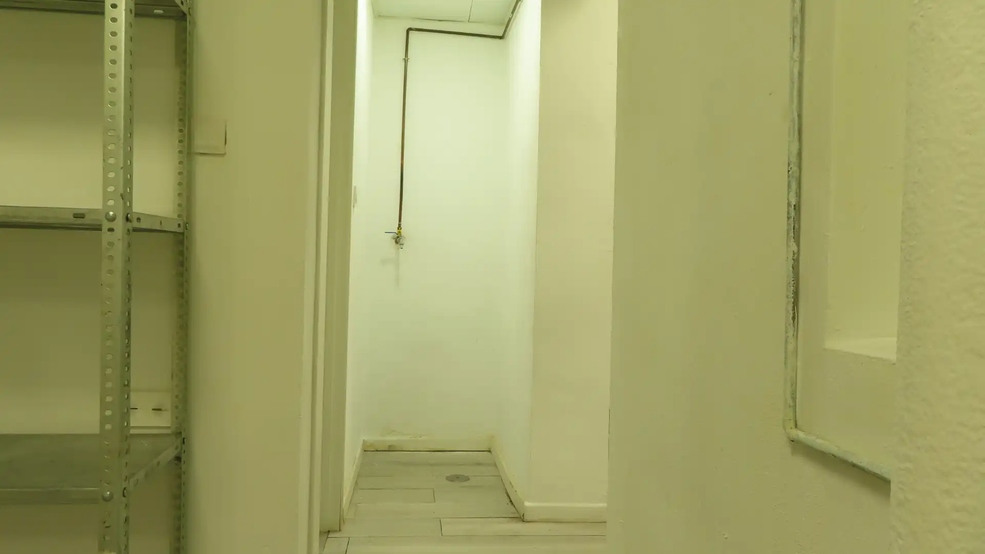 Commercial properties for rent in Cartagena  with Air Conditioner and Heating