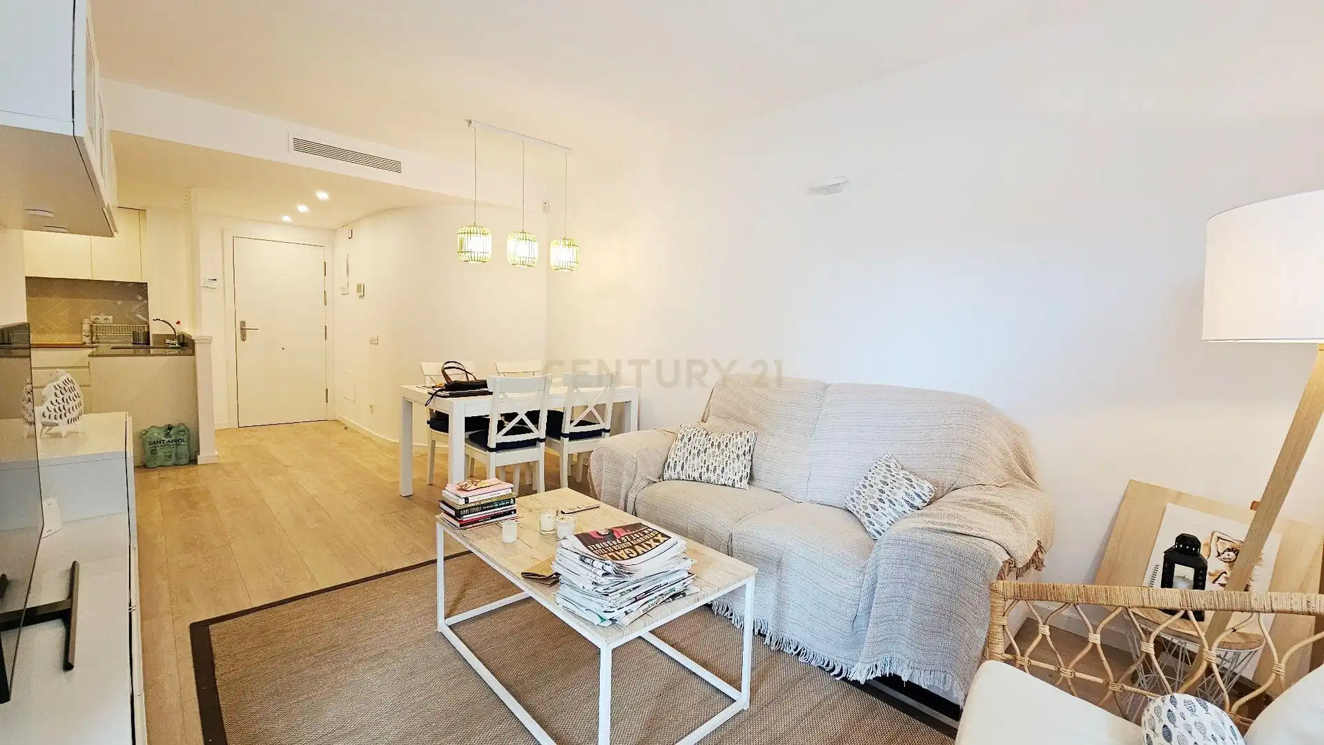 Sala d'estar de Apartament en venda en Llançà amb Aire condicionat, Piscina i Forn