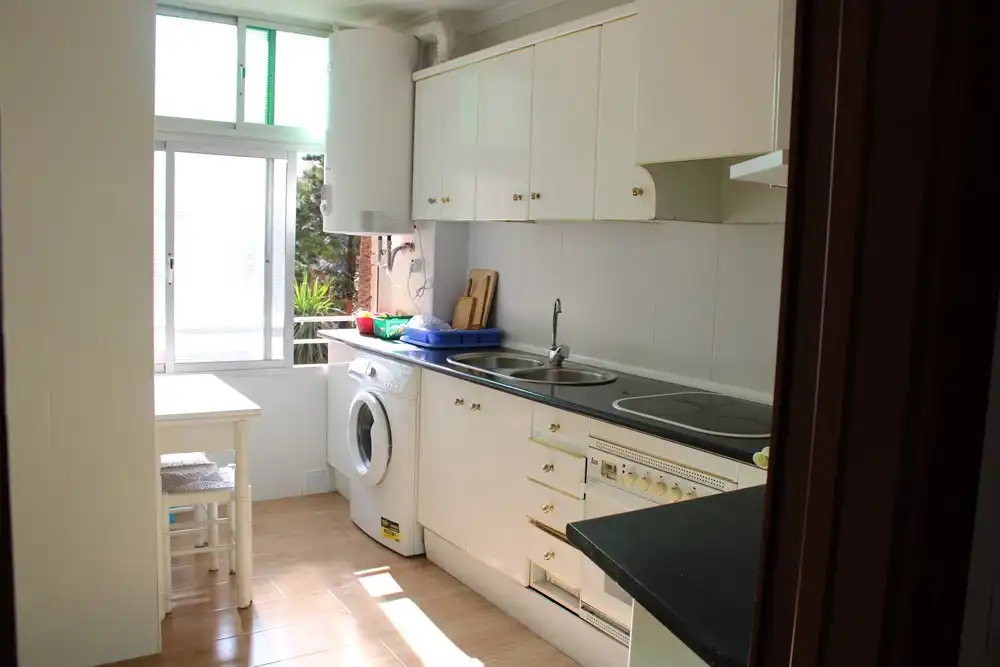 Cocina de Piso de alquiler en Málaga con Aire acondicionado, Calefacción y Terraza
